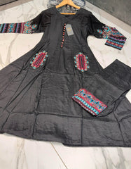 3 Colours NOIR 2 Piece casual pocket kameez suit Pakistani linen embroidered S-L