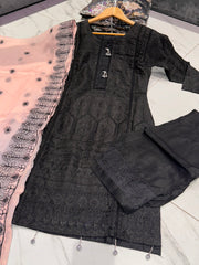 3 Colours EVAA Embroidered salwar kameez suit
3 piece Pakistani colour contrasting chiffon