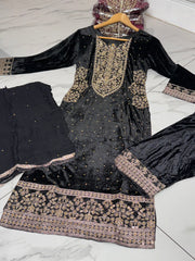 7 Colours ZIVA Pocket Winter Korean velvet design salwar kameez 3 piece Pakistani dupatta S-XL
Womenswear