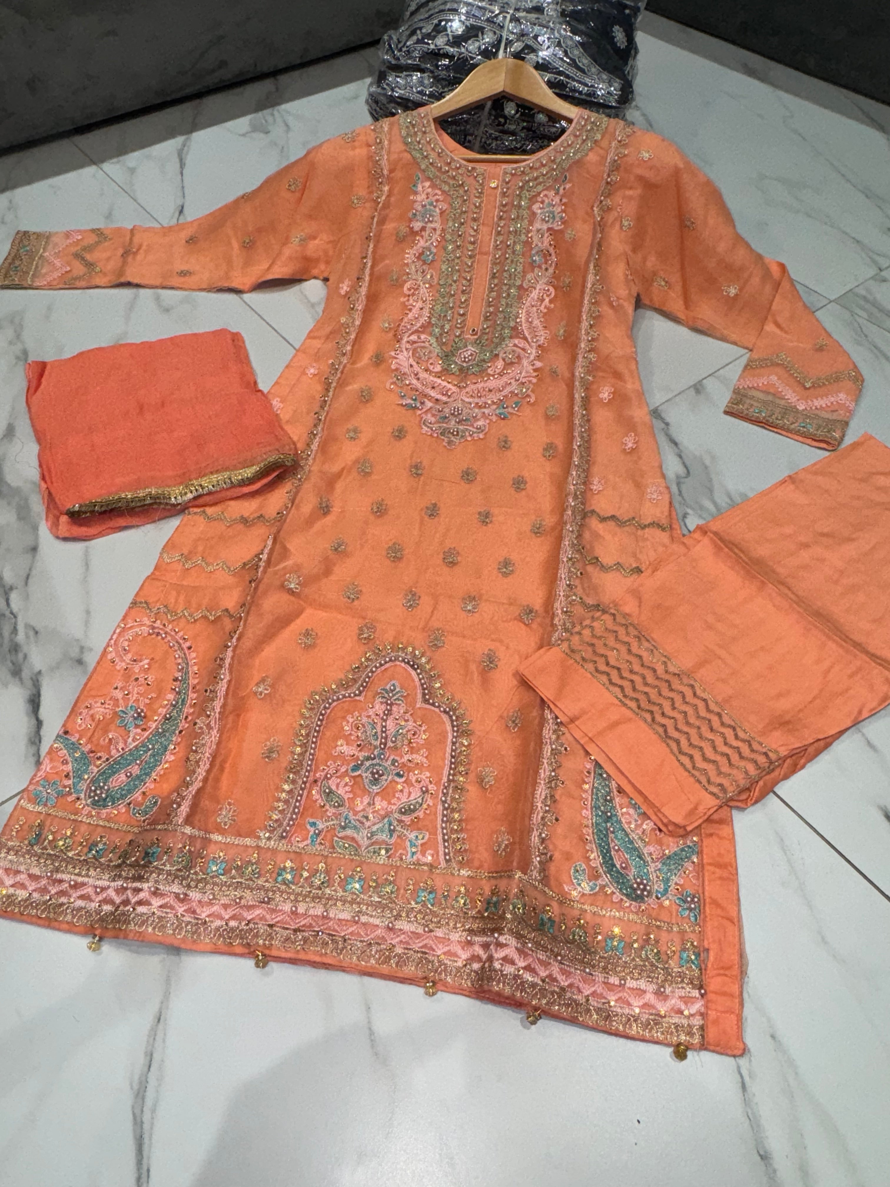 3 Colours ELEANOR Salwar kameez suit 3 piece Pakistani organza embroidered suit Dupatta S-XL