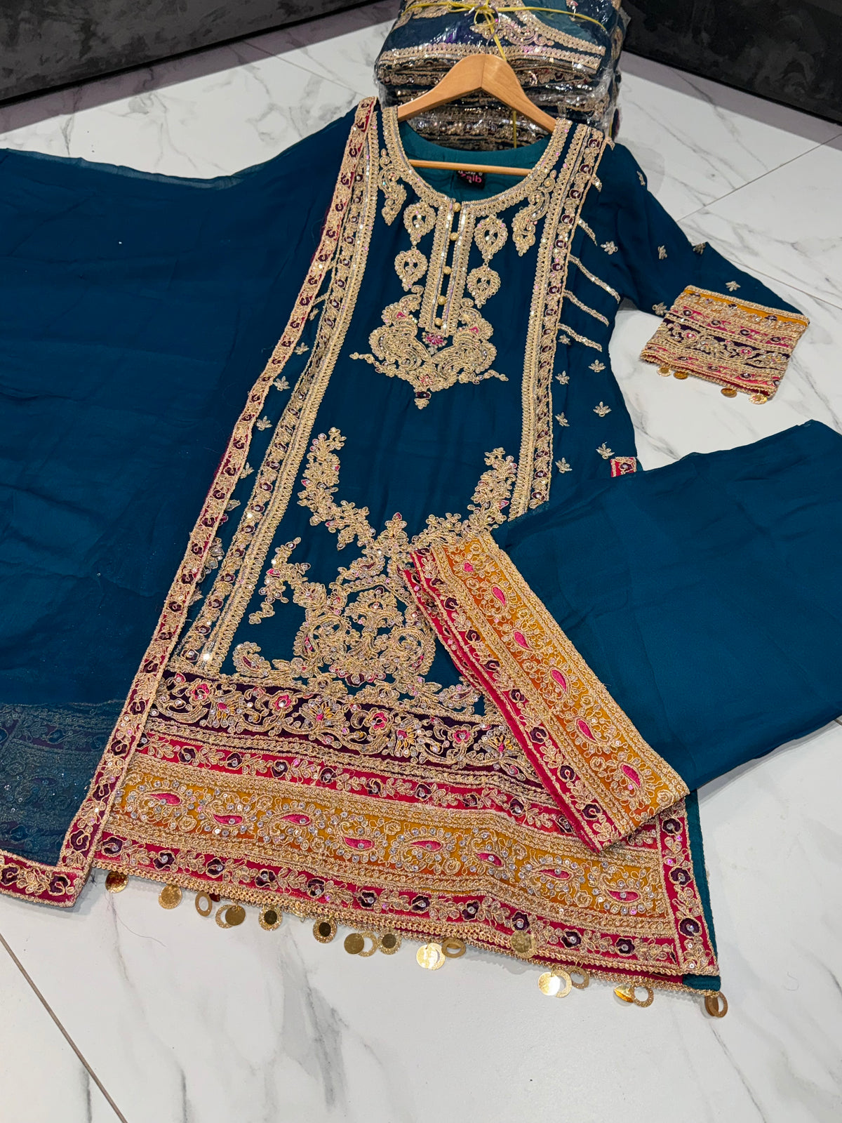 MEHNDI RASME - 4 Colours Pakistani fancy
Plazzo Kameez chiffon suit s-xl