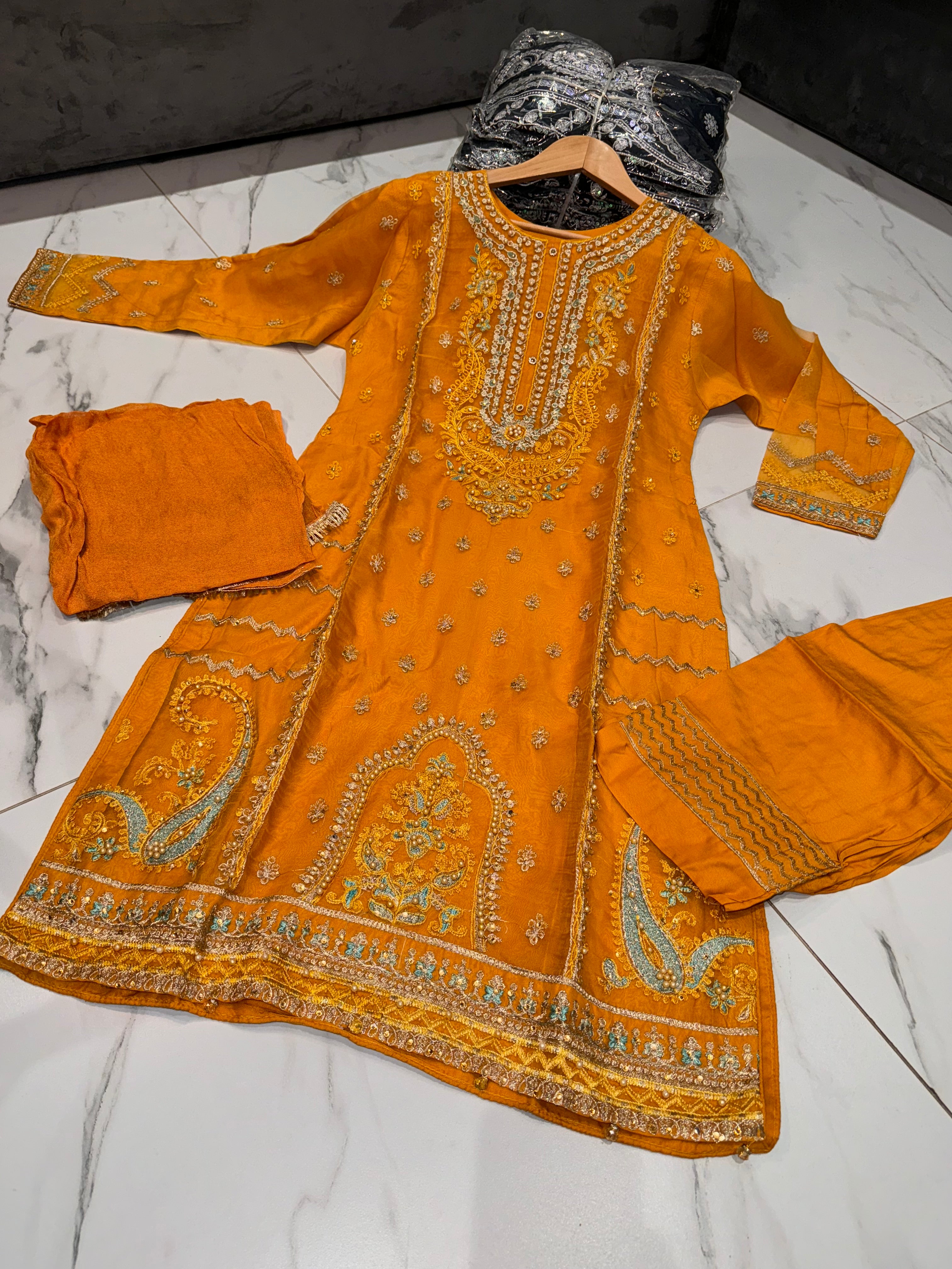 3 Colours ELEANOR Salwar kameez suit 3 piece Pakistani organza embroidered suit Dupatta S-XL