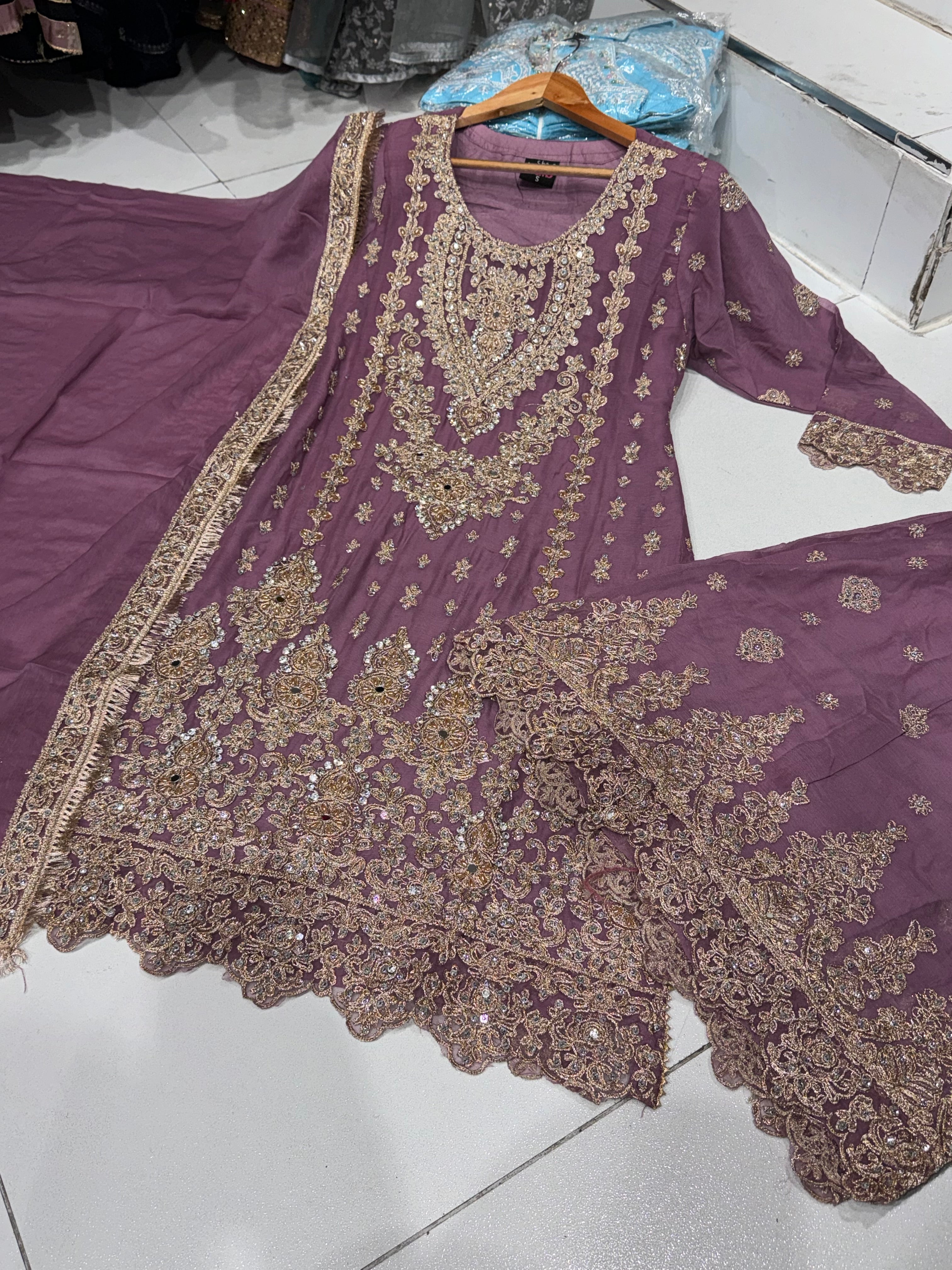 4 Colours BEKHUD Plazzo Kameez chiffon embroidered Pakistani design S-XI suits