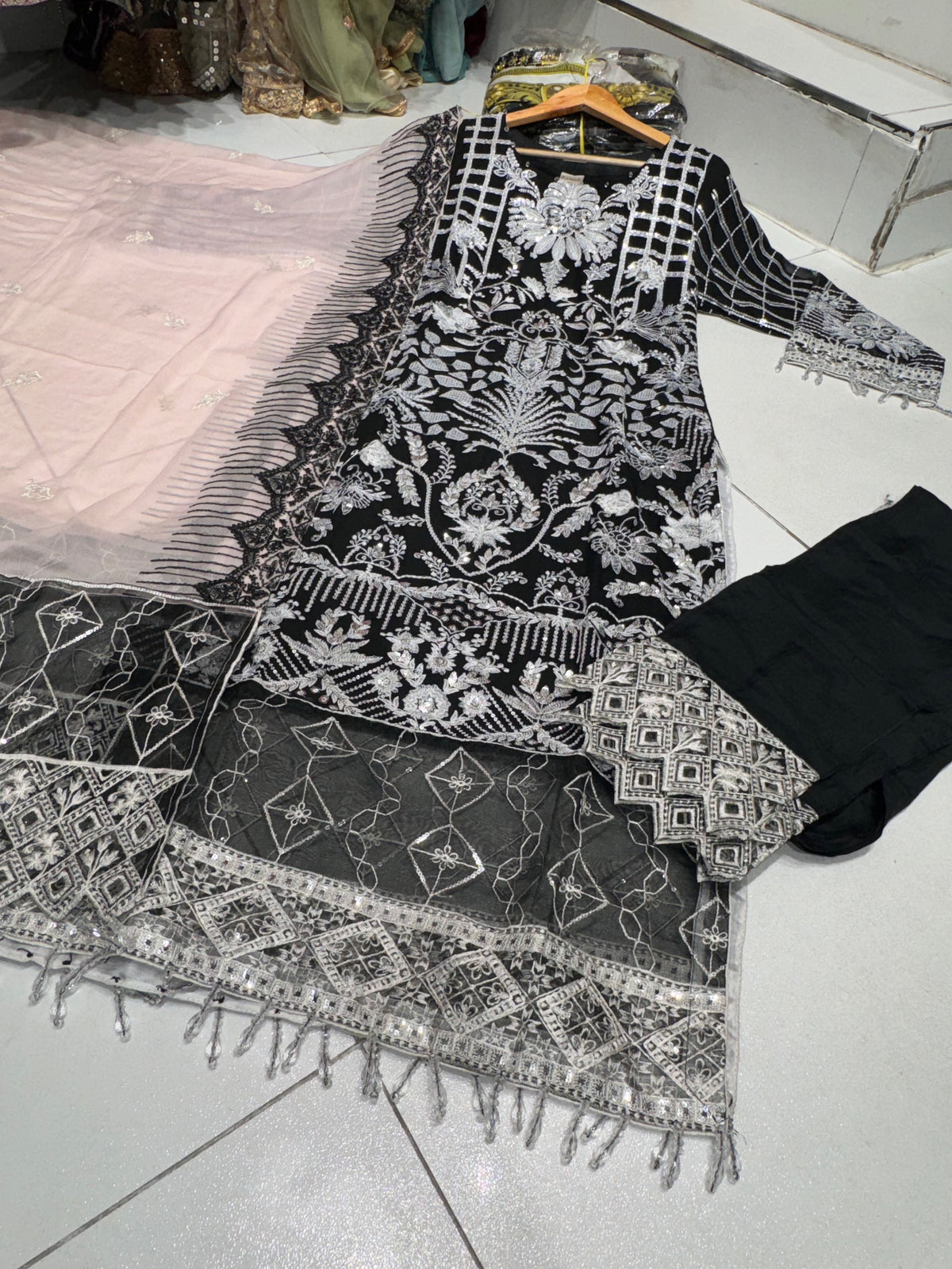 3 Colours LAILA salwar kameez dress 3 piece Pakistani chiffon embroidered wedding edt S-XL